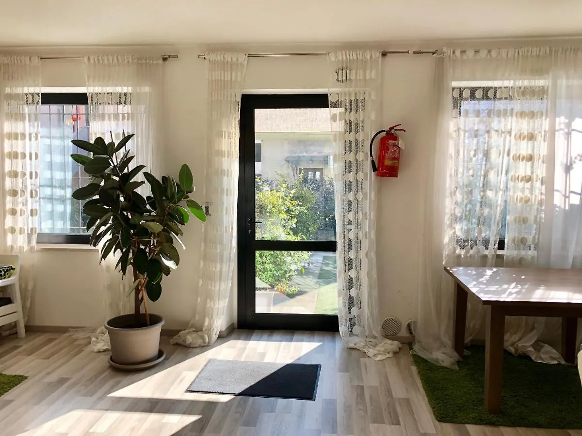 Guest House 296 Verona 2*,